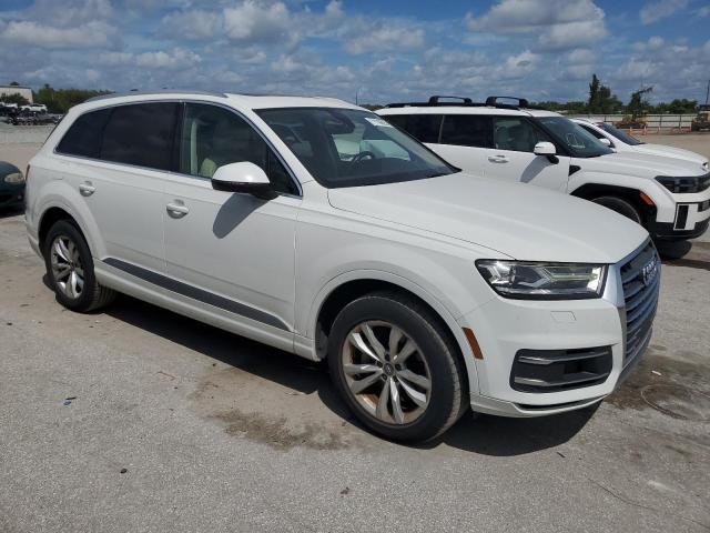 2017 AUDI Q7 PREMIUM WA1LAAF71HD045841