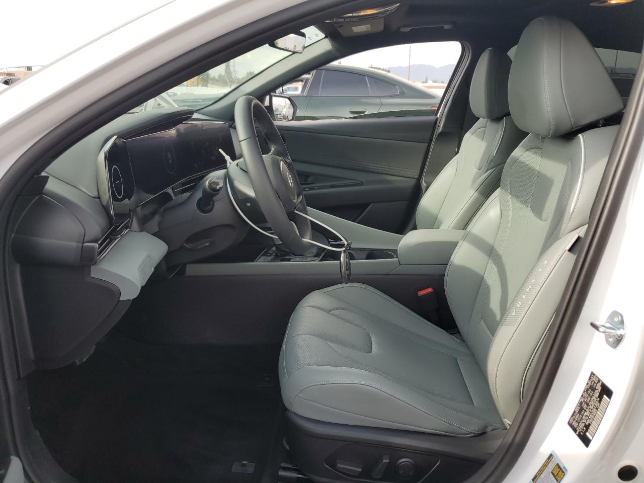 HYUNDAI ELANTRA LIMITED