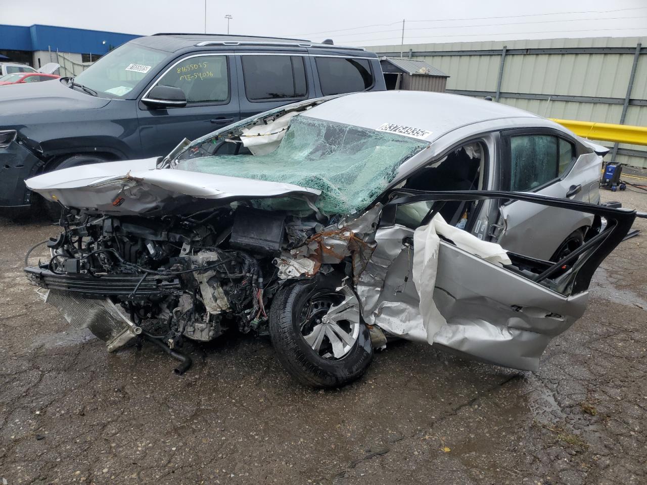 NISSAN VERSA S