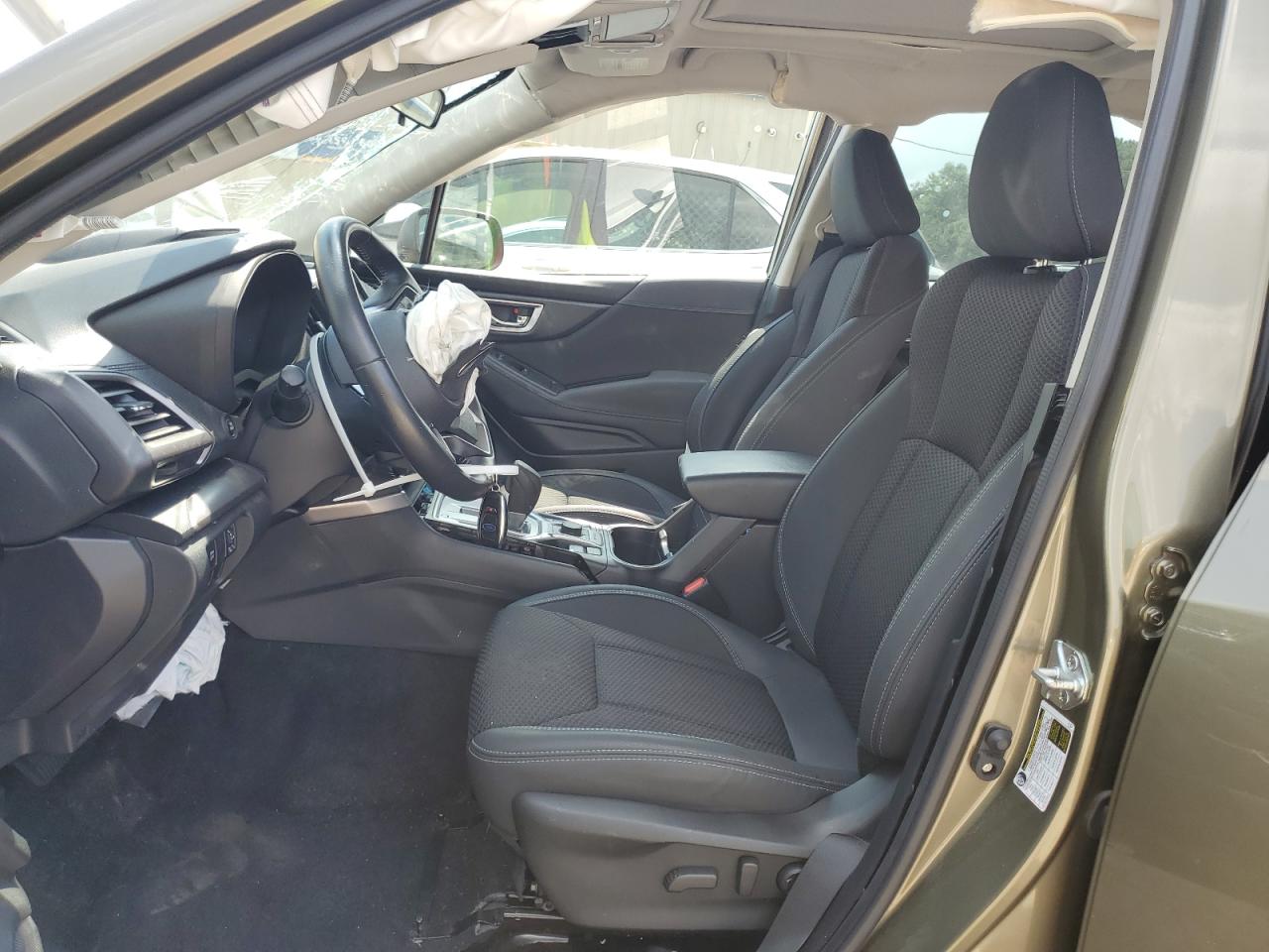 SUBARU FORESTER PREMIUM