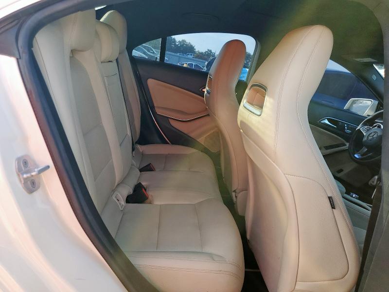 2017 MERCEDES-BENZ CLA 250 WDDSJ4EB1HN467780