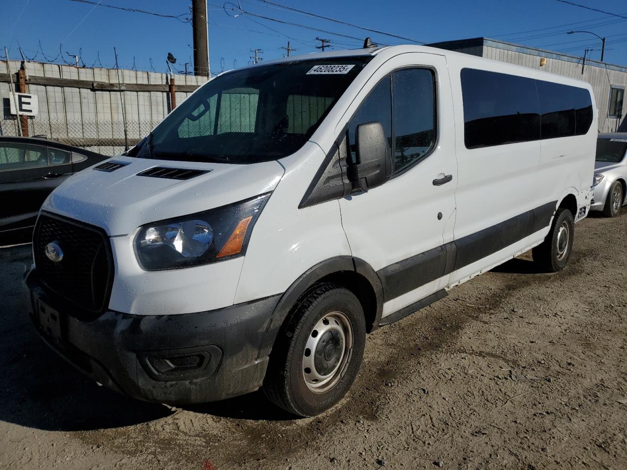 Lot #3230478871 2023 FORD TRANSIT T-