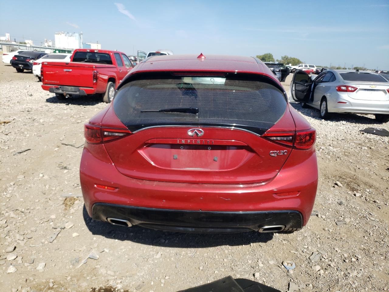 INFINITI QX30 BASE