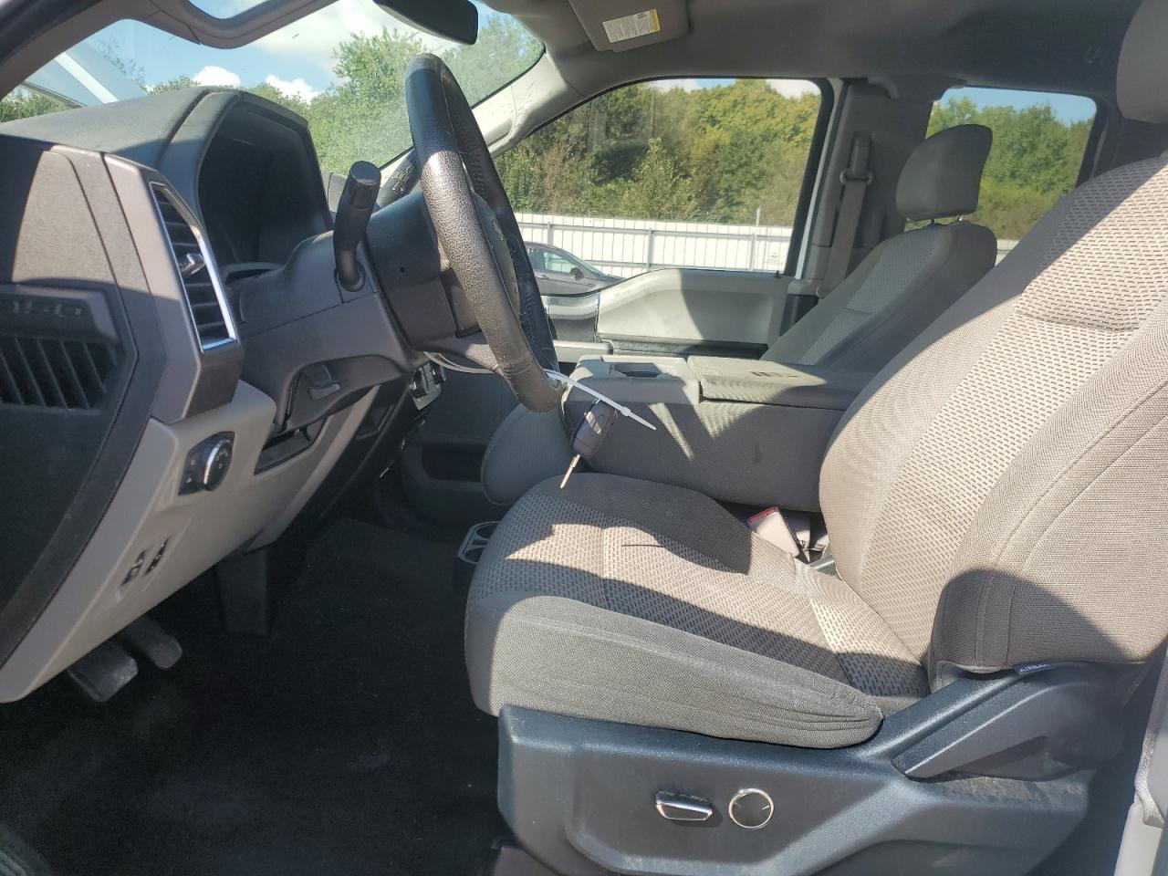 FORD F-150 SUPER CAB