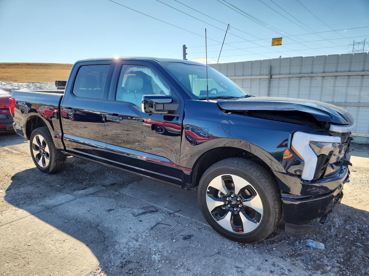FORD F-150 LIGHTNING PLATINUM