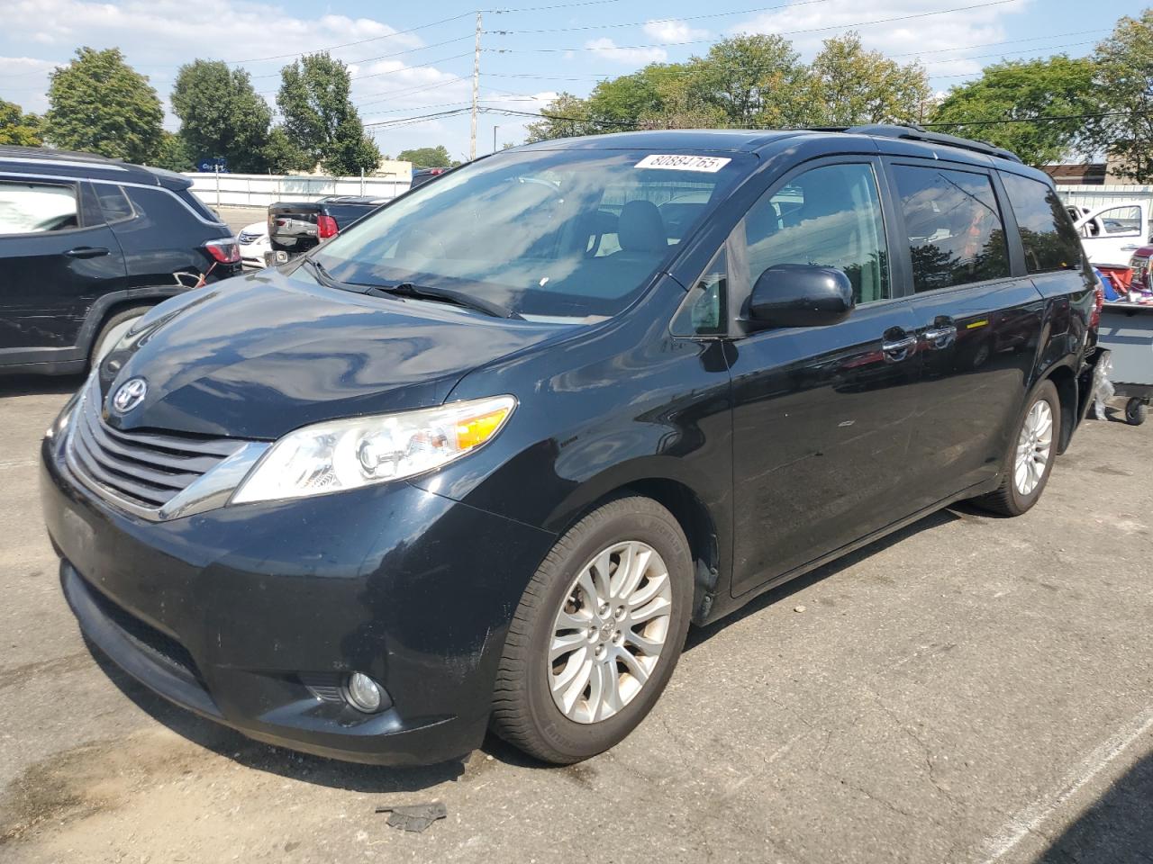 TOYOTA SIENNA XLE