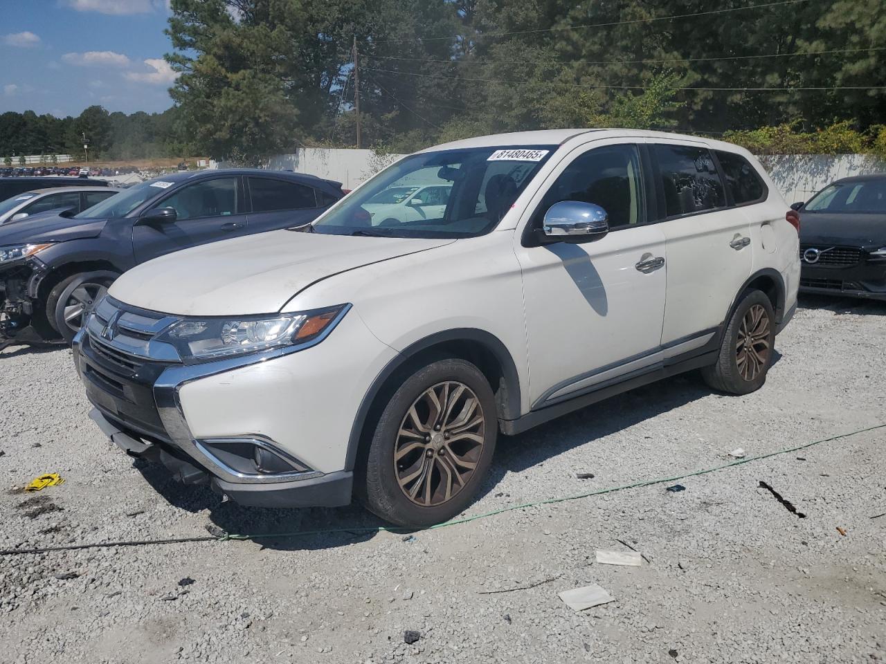 MITSUBISHI OUTLANDER SE