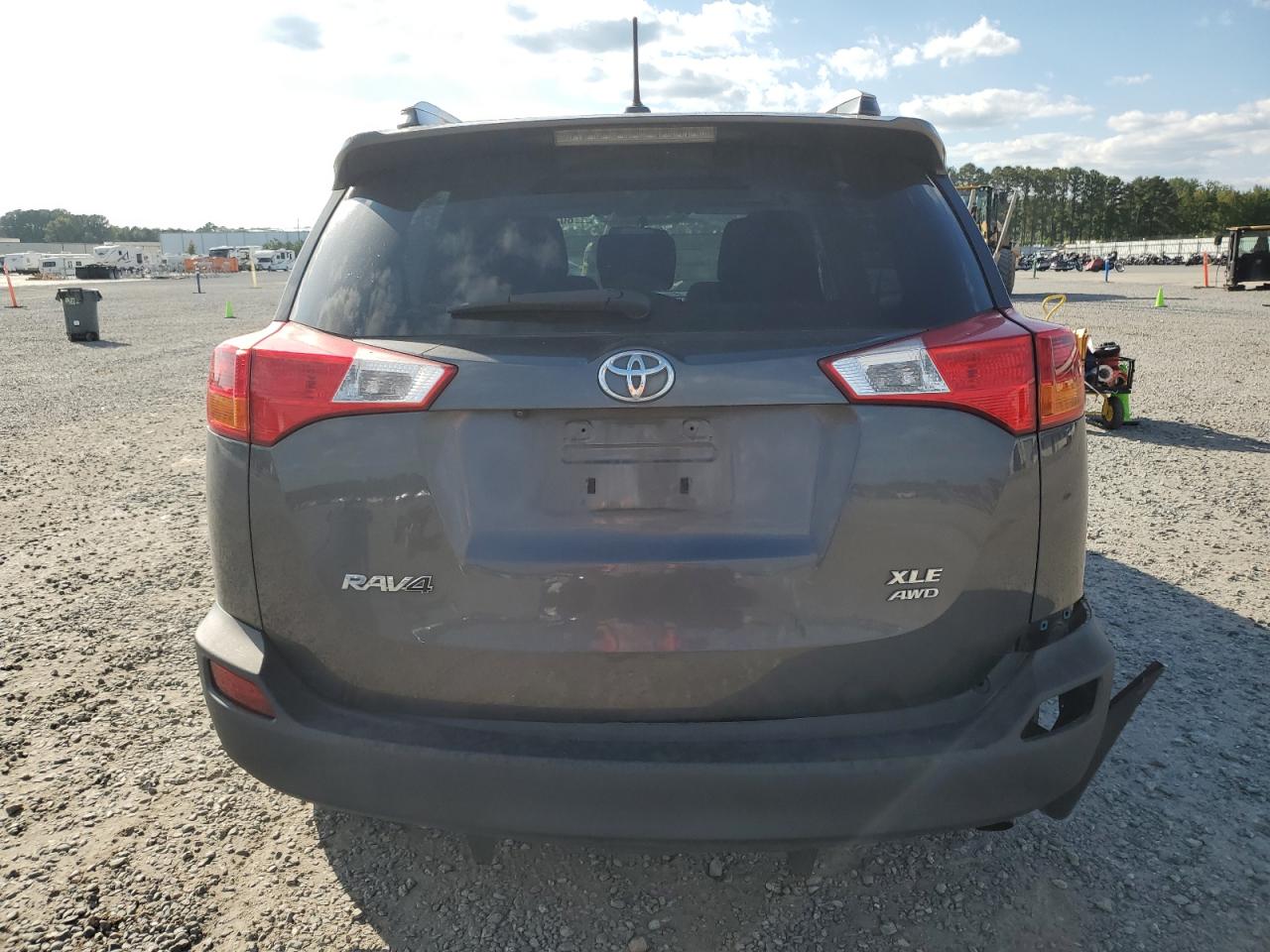 TOYOTA RAV4 XLE