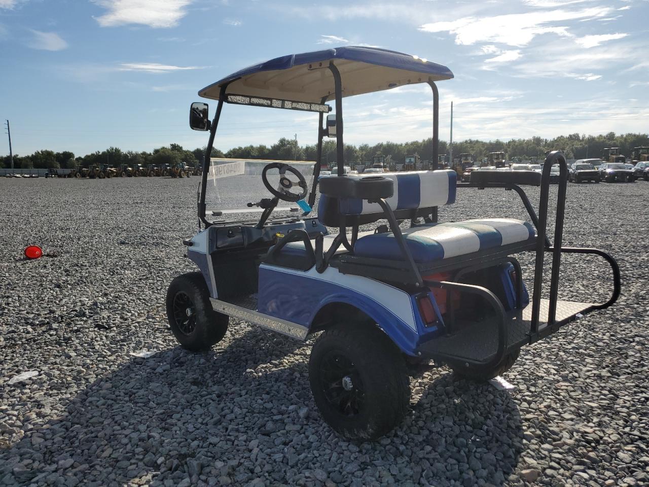 Lot #3262054141 2010 ASPT TRAILER GOLF CART