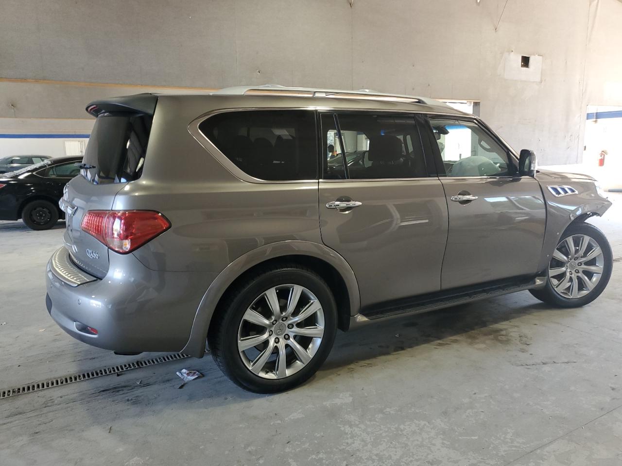 INFINITI QX56