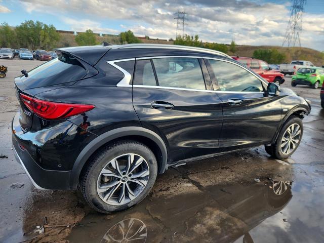 2017 INFINITI QX30 BASE SJKCH5CR1HA026400