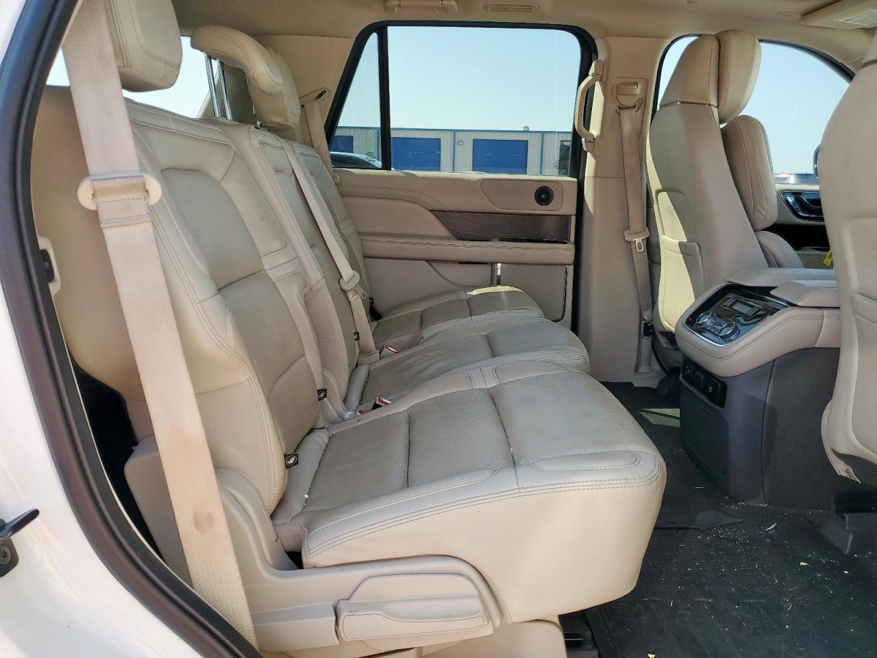 LINCOLN NAVIGATOR RESERVE