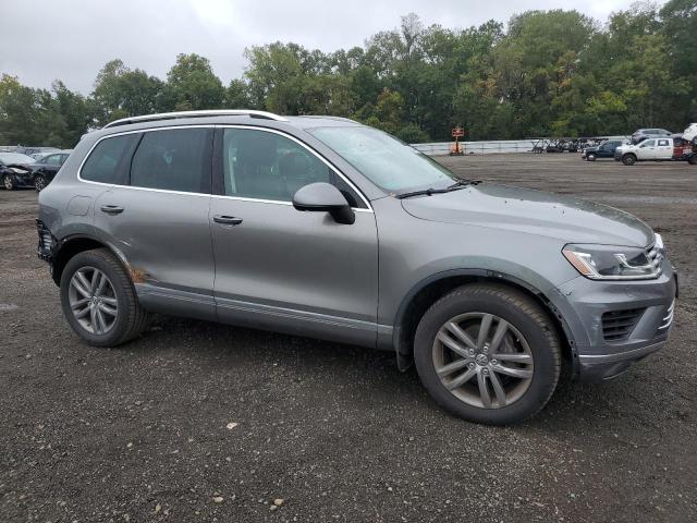 2016 VOLKSWAGEN TOUAREG SP WVGEF9BP0GD010643