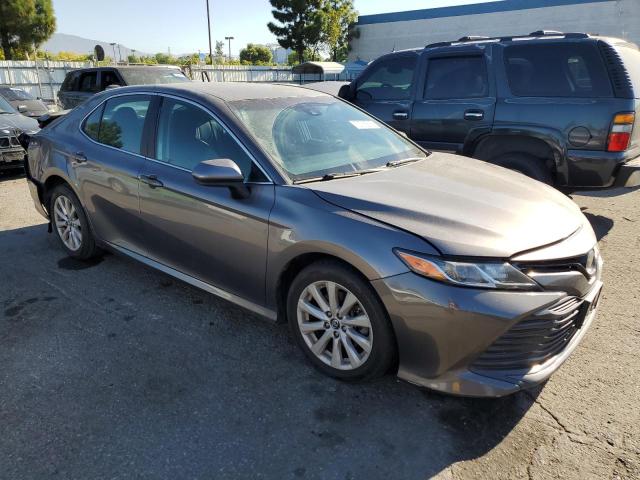 2018 TOYOTA CAMRY L 4T1B11HK5JU056040