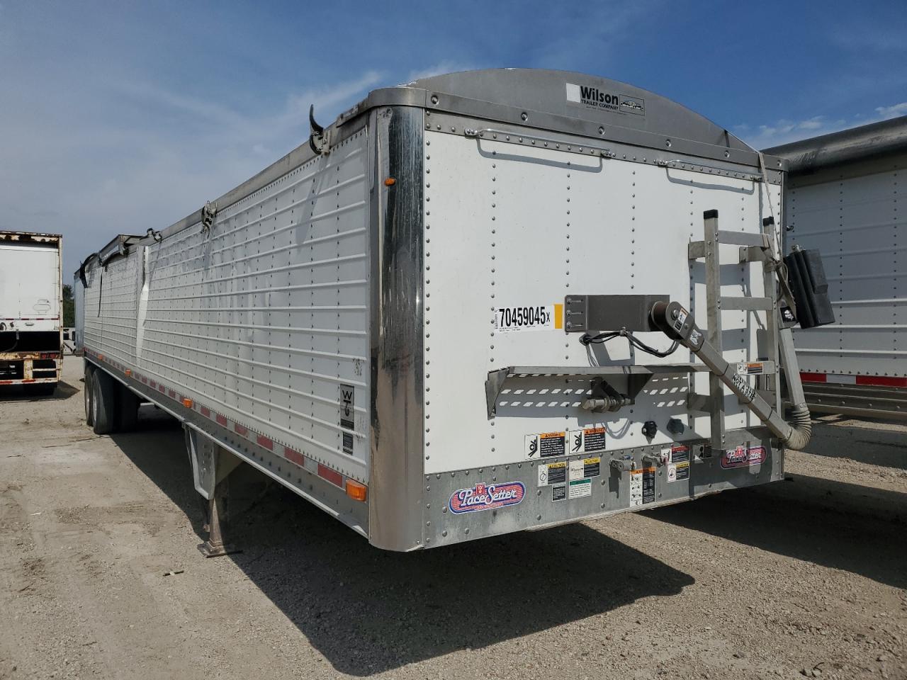 Lot #3235861029 2011 WILSON TRLR