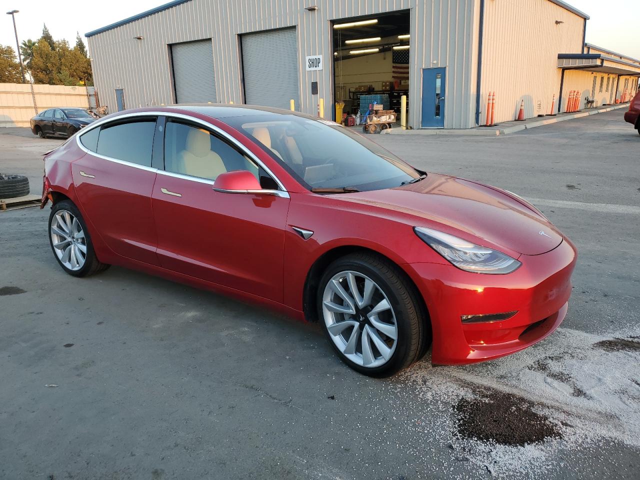 TESLA MODEL 3