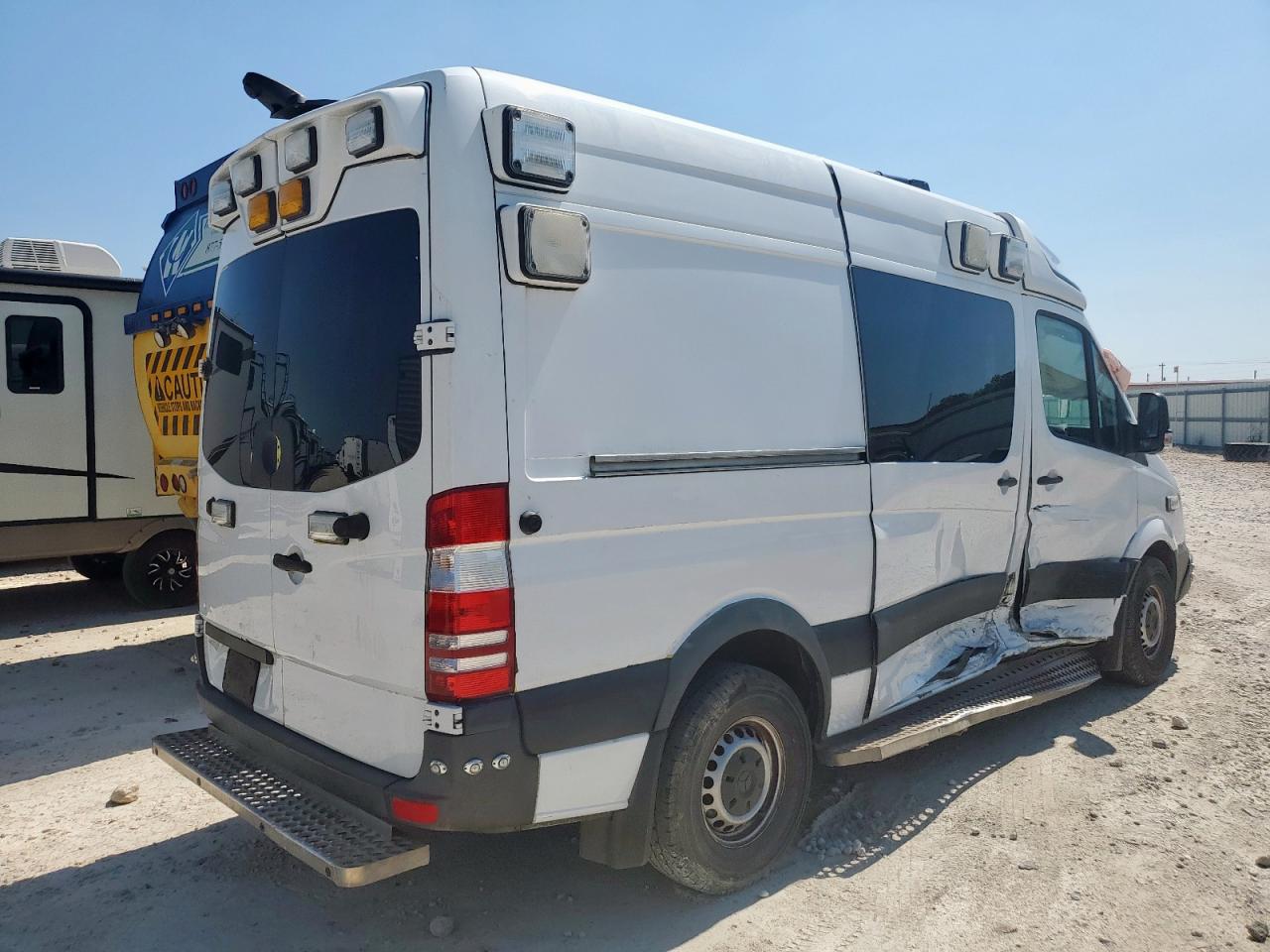 MERCEDES-BENZ SPRINTER 2500