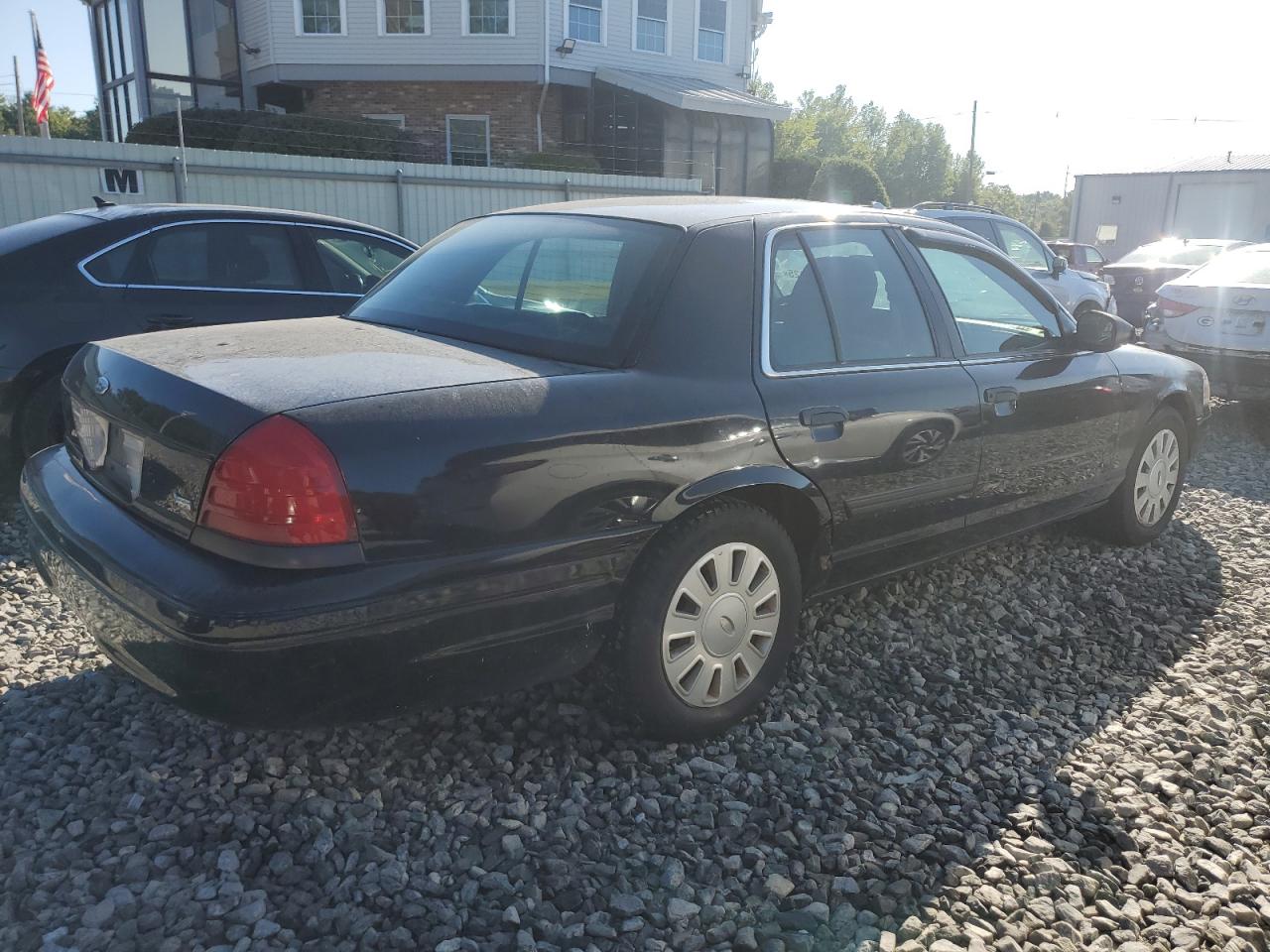 FORD CROWN VICTORIA POLICE INTERCEPTOR