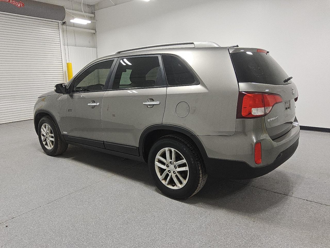 Lot #3311480234 2015 KIA SORENTO LX