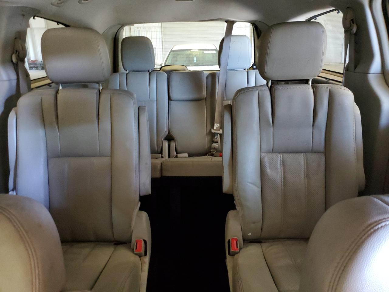 CHRYSLER TOWN & COUNTRY TOURING L