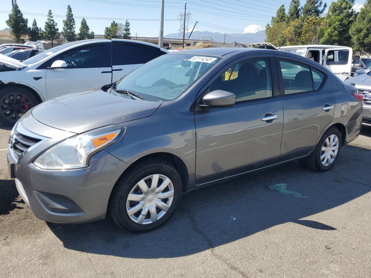 NISSAN VERSA S