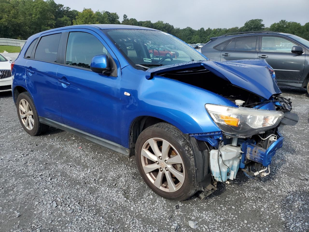 MITSUBISHI OUTLANDER ES