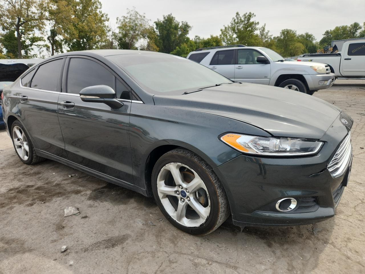 FORD FUSION SE