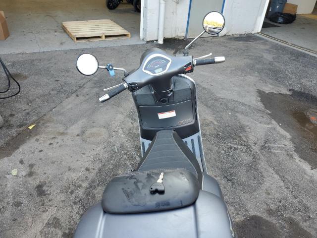 2018 VESPA GTS 300 ZAPMA39LXJ5200786