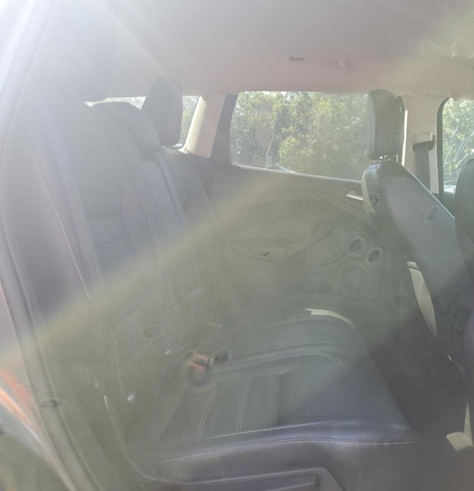 FORD ESCAPE TITANIUM