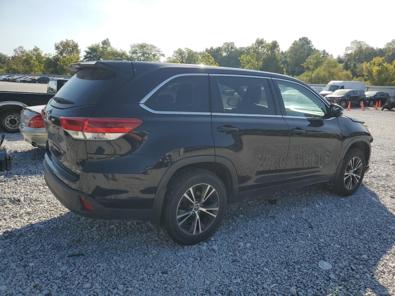 TOYOTA HIGHLANDER LE