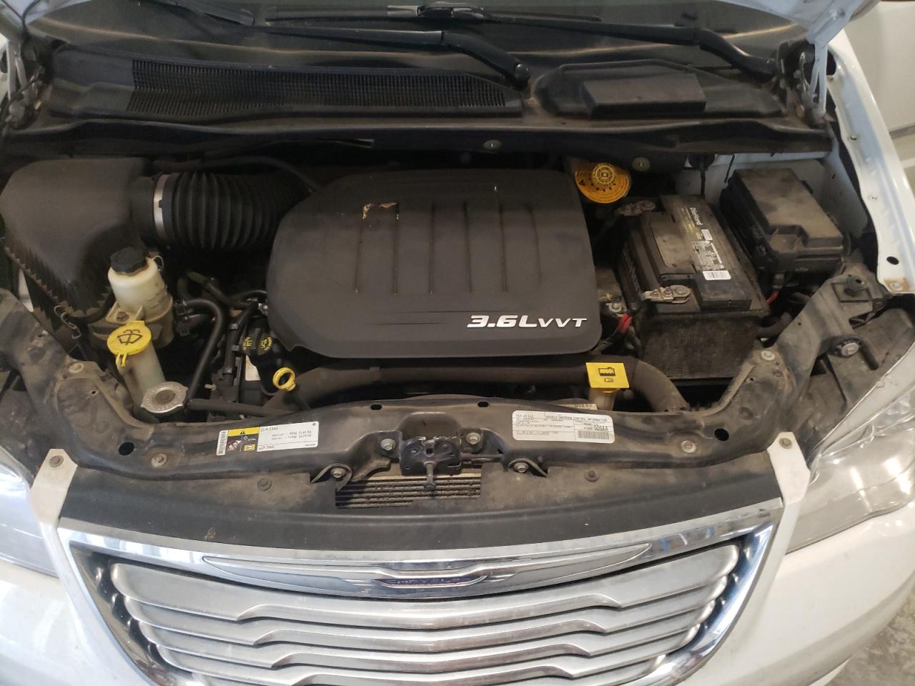 CHRYSLER TOWN & COUNTRY TOURING