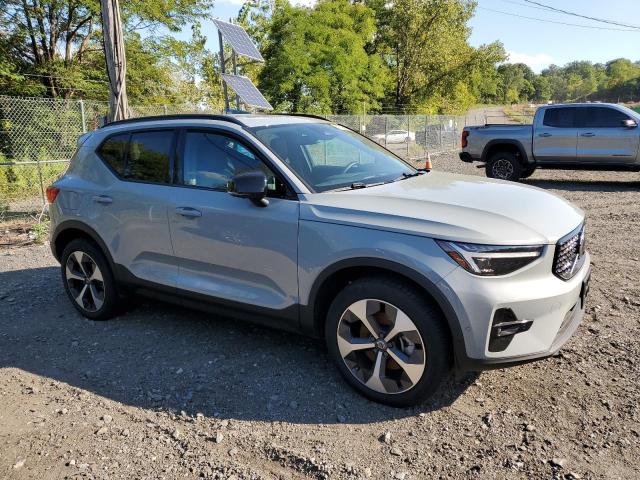 2024 VOLVO XC40 PLUS YV4L12UL1R2379678