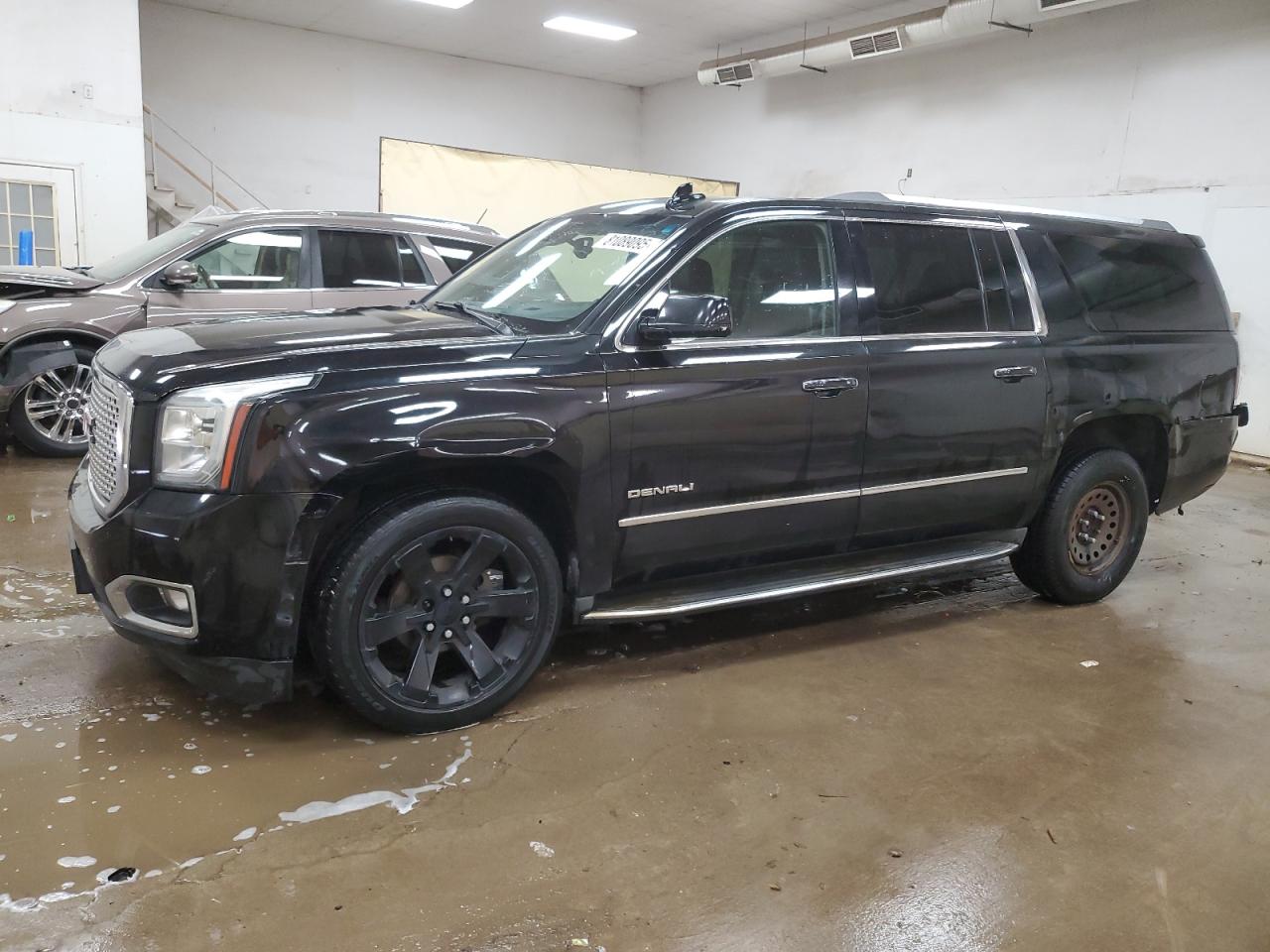 GMC YUKON DENALI