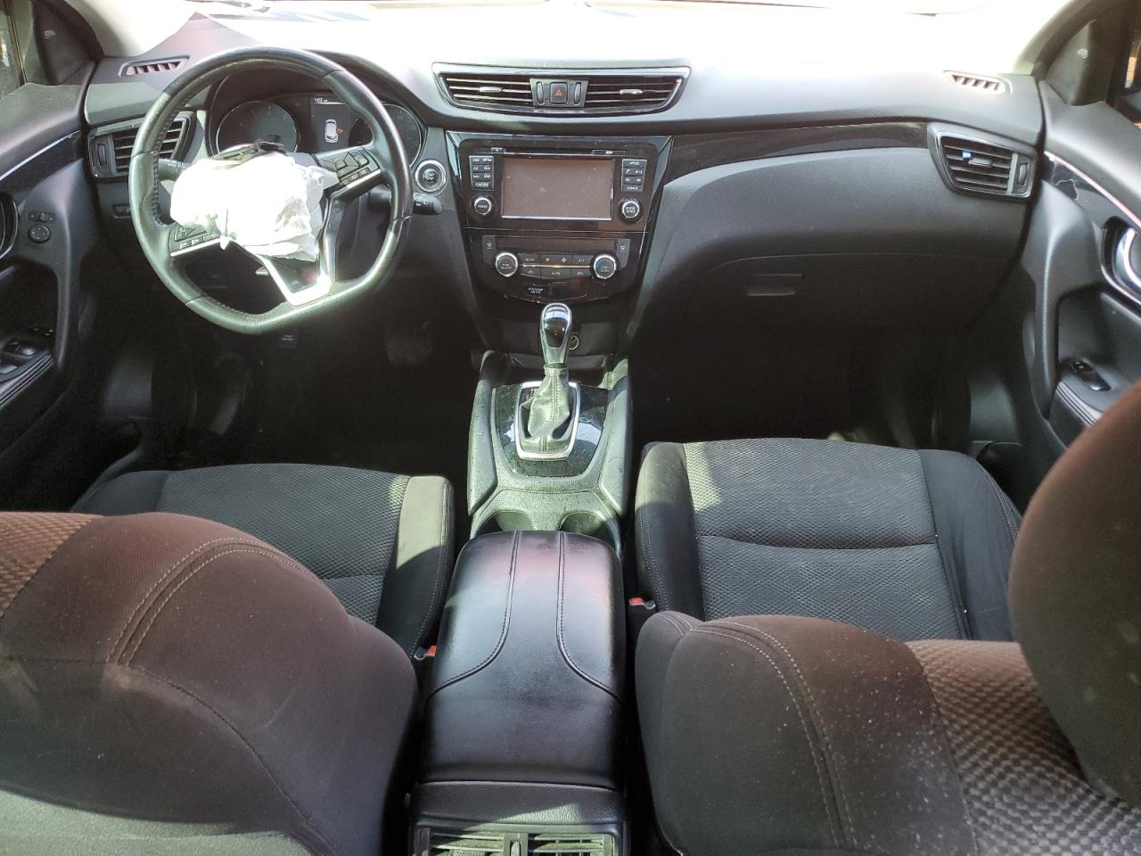 NISSAN ROGUE SPORT S