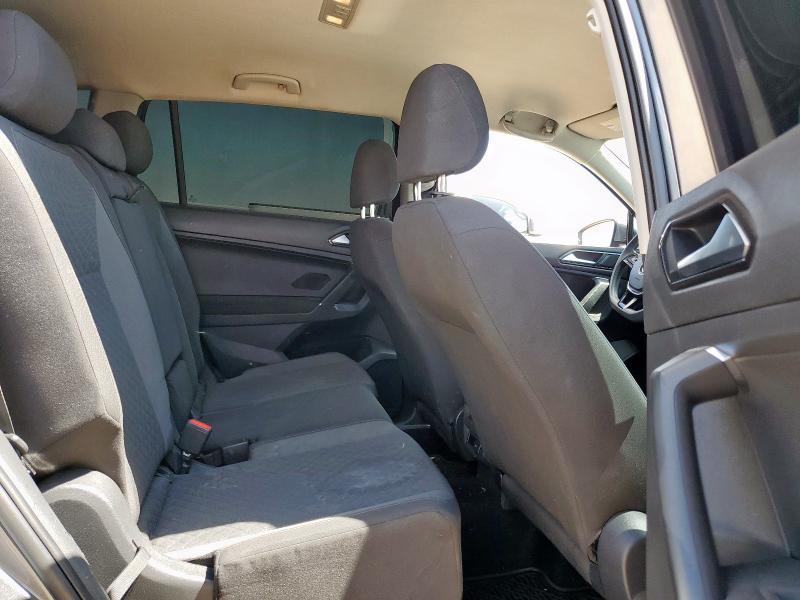 2018 VOLKSWAGEN TIGUAN S - 3VV1B7AX8JM070459