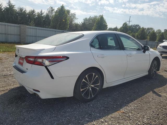 2018 TOYOTA CAMRY L 4T1B11HK6JU056449