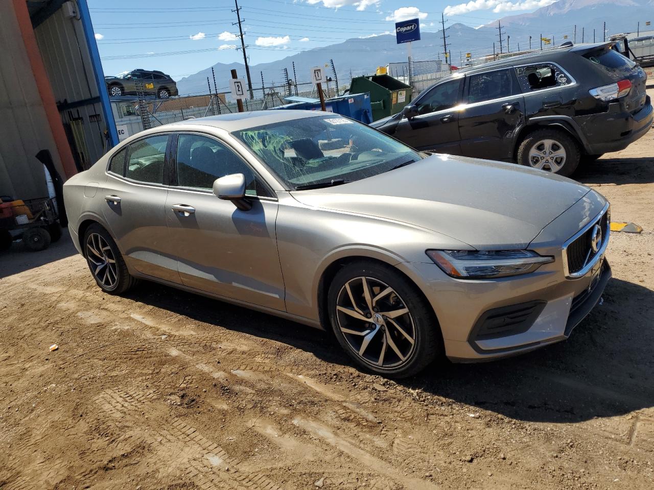 VOLVO S60 T5 MOMENTUM