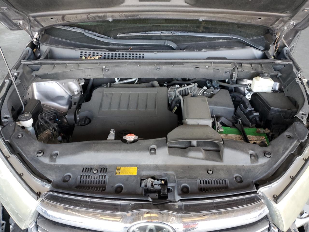 TOYOTA HIGHLANDER LIMITED