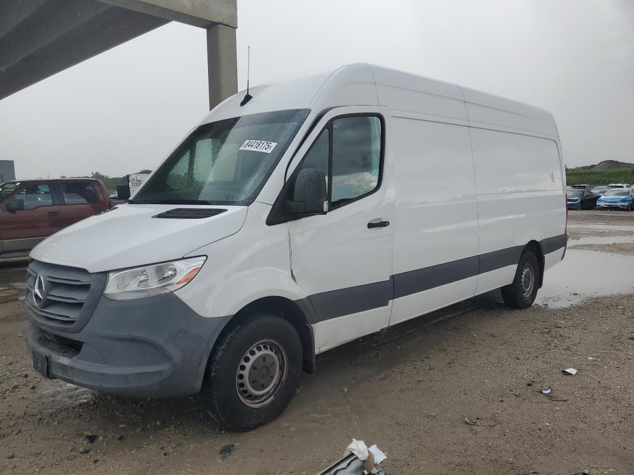 MERCEDES-BENZ SPRINTER 2500