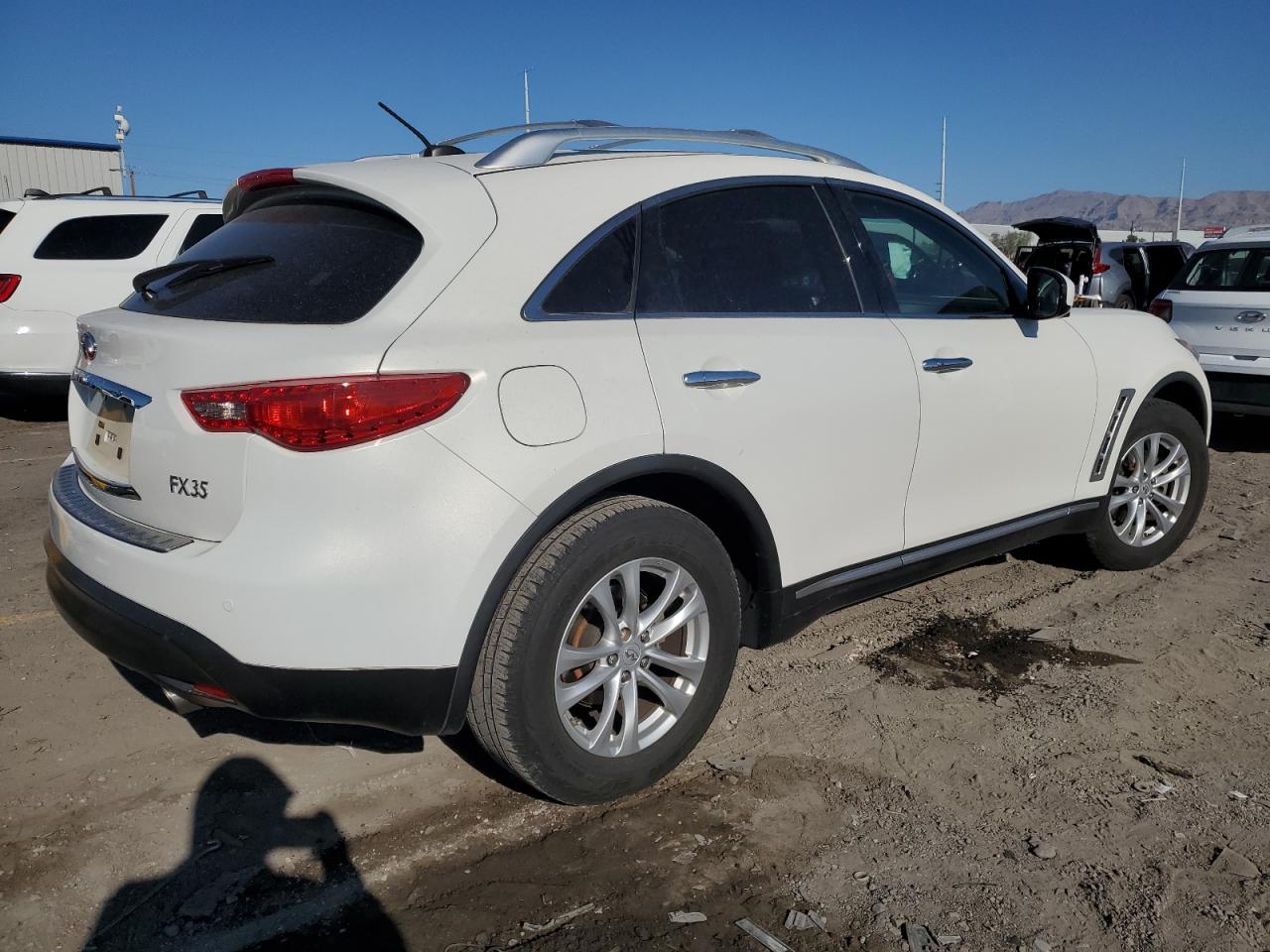 INFINITI FX35