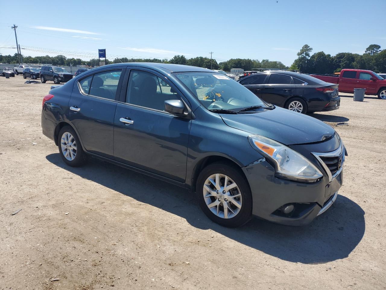 NISSAN VERSA S