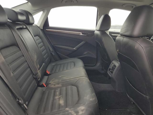 2018 VOLKSWAGEN PASSAT SEL 1VWCA7A39JC009398