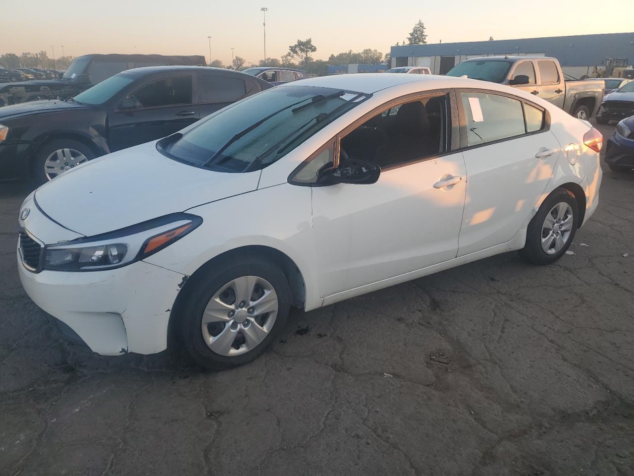 Lot #3240926186 2017 KIA FORTE LX