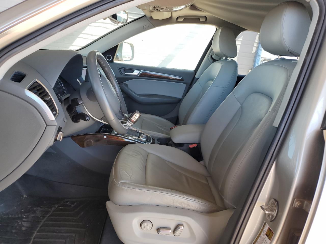 AUDI Q5 PREMIUM PLUS