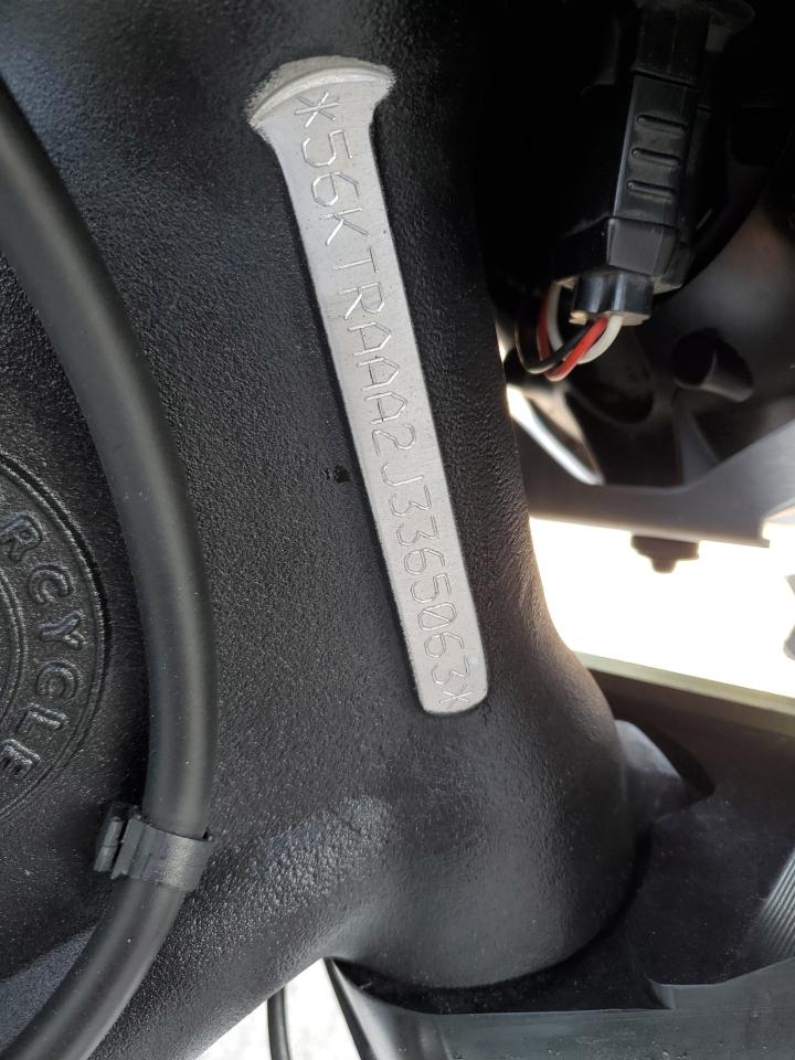 Lot #3301893416 2018 INDIAN MOTORCYCLE CO. ROADMASTER