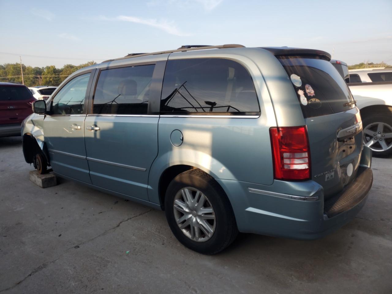 CHRYSLER TOWN & COUNTRY TOURING