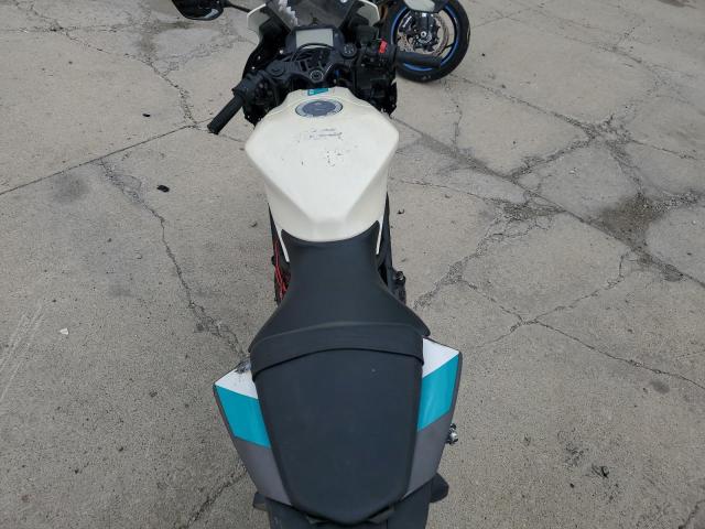 2024 YAMAHA YZFR3 A MH3RH18Y7RK017350