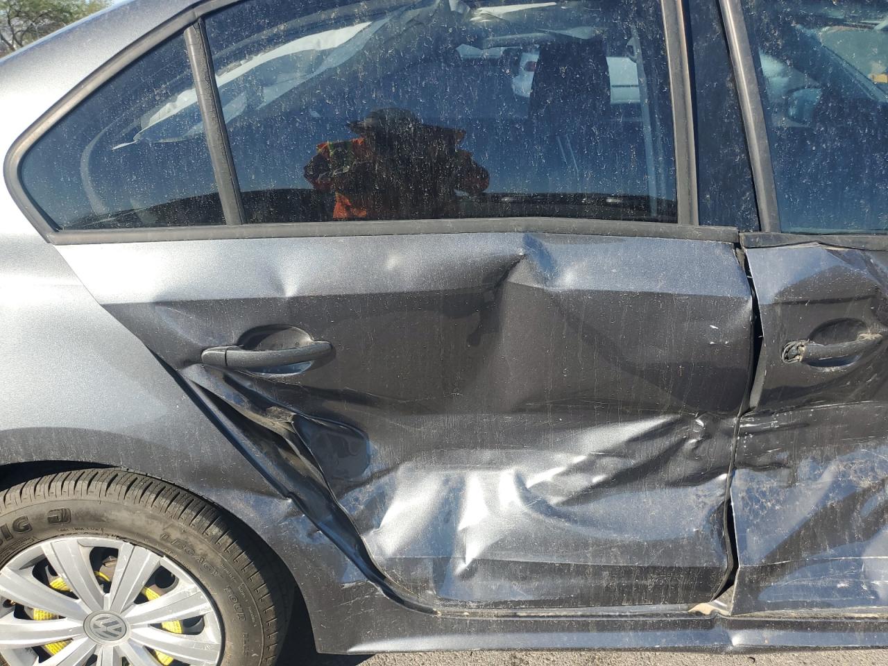 VOLKSWAGEN JETTA BASE