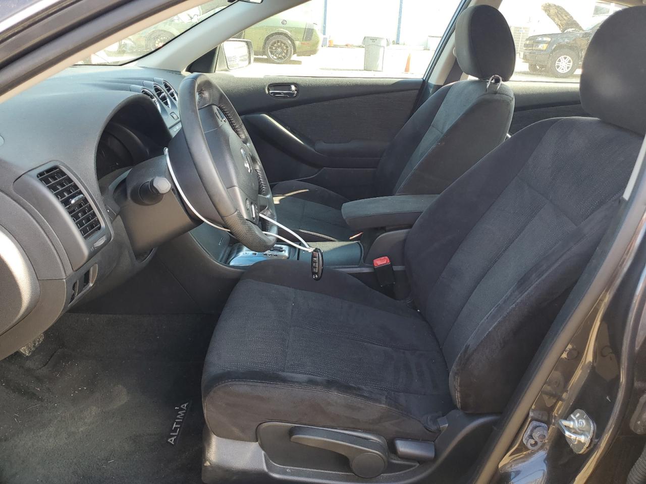 NISSAN ALTIMA BASE