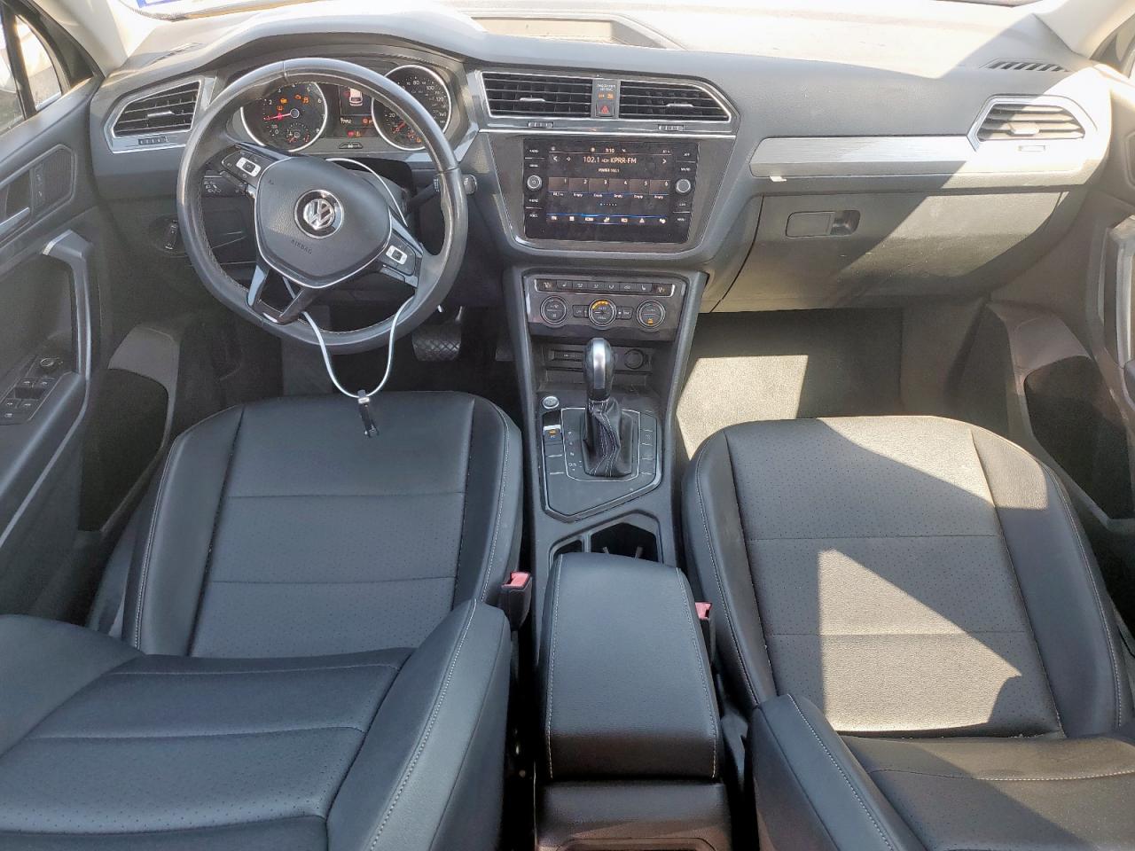 VOLKSWAGEN TIGUAN SE